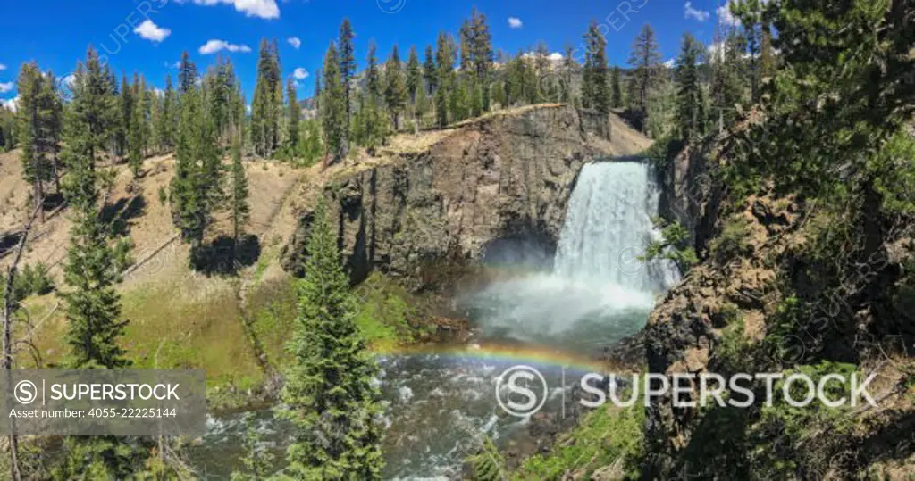 Rainbow Falls, Devils Postpile National Monument, Inyo National Forest, California, USA