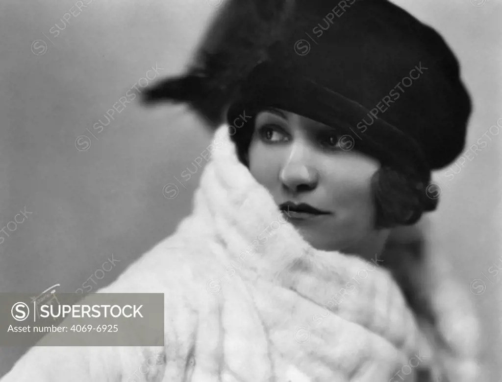 Ouida BERGERE, born Ida Berger, 1886-1974, screenwriter of Six Days, 1923, adapted from novel by Elinor Glyn. Married Basil Rathbone