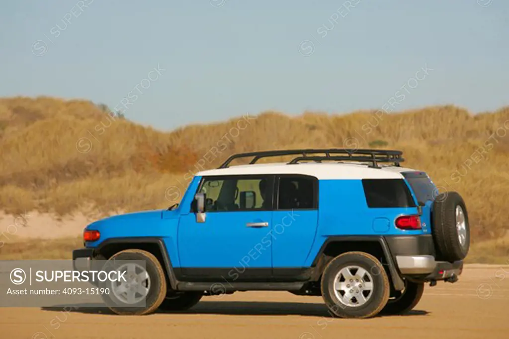 2007 Toyota FJ Cruiser F-J four Wheeling 4wheel