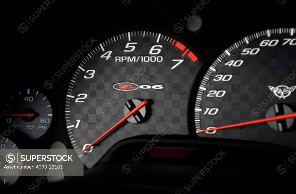 detail Corvette C5 Z06 2003 gauges tachometer speedometer