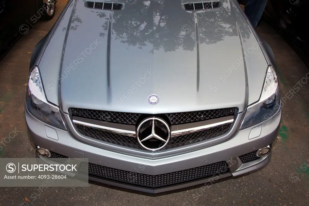 2010 Mercedes-Benz C63 AMG hood and grille, detail