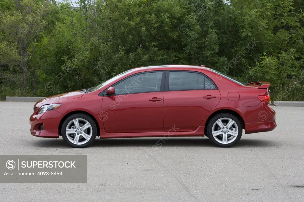 2010 Toyota Corolla XRS parked, side view