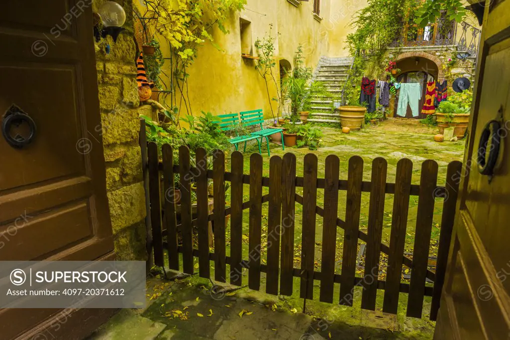 courtyard in town of Montefollonico, Tuscany