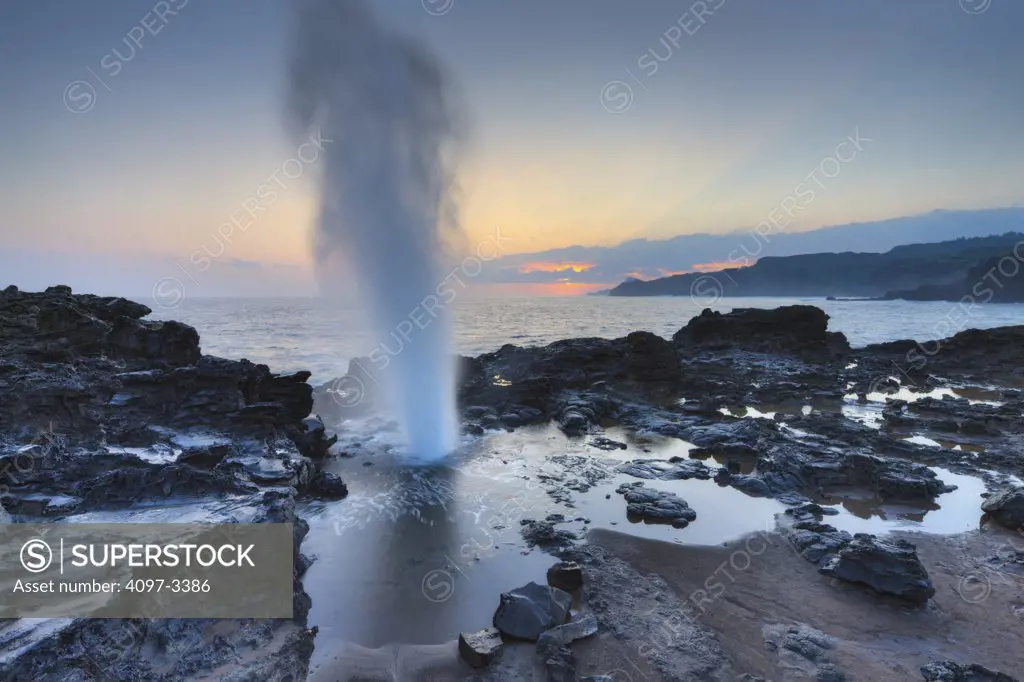 Blow hole on the coast, Nakalele Blowhole, Poelua Bay, Hawea Point, Maui, Hawaii, USA