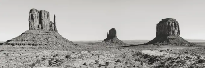 Classic view, Mittens and Merrick Butte, Monument Valley, b&w