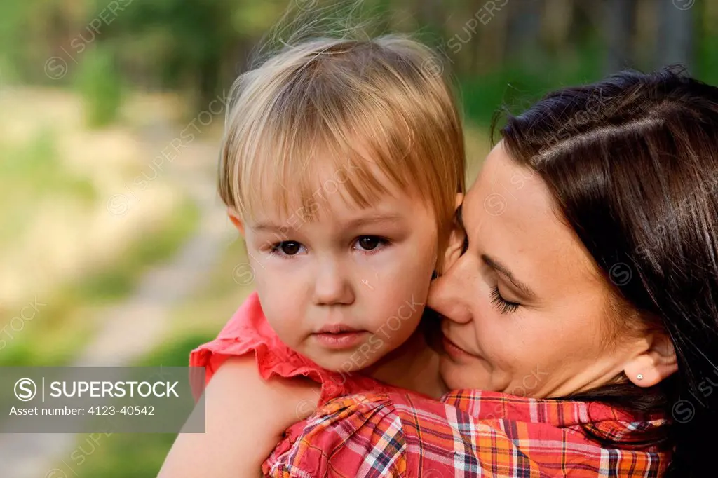 Little girl with mother.