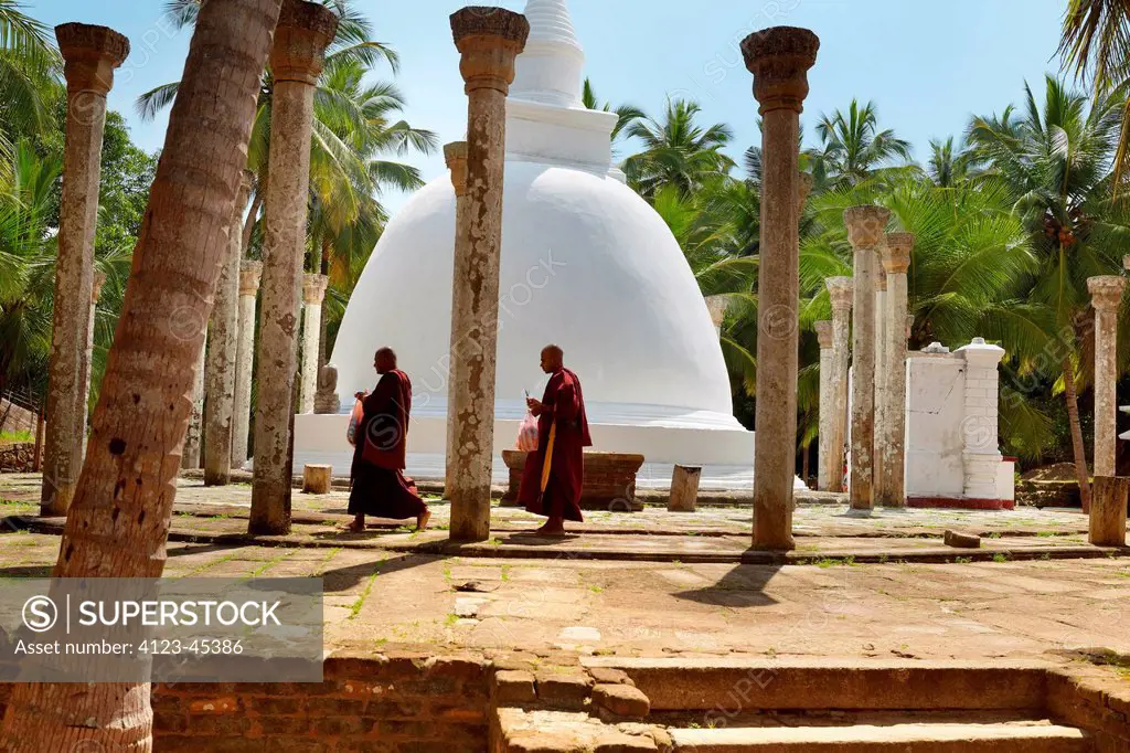 Sri Lanka, Sanctuary on Mihintale hills, complex of buddhist temples in the surroundings od Anurahapura, place of pilgrimages of buddhists in Sri Lank...