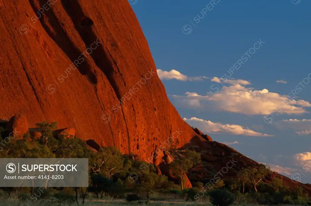 ayers rock showing erosion gullies uluru-kata tjuta national park, northern territory, australia