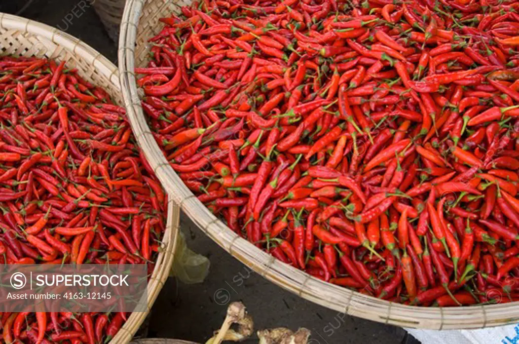 VIETNAM, HUE, MARKET, RED CHILI PEPPERS