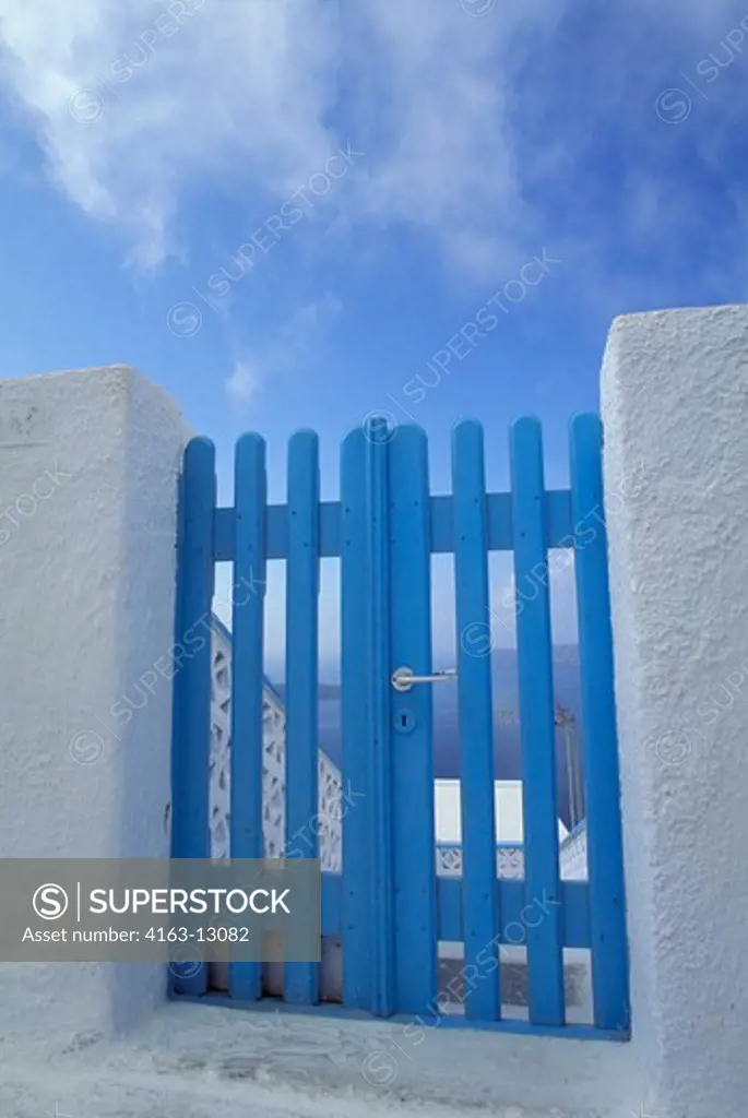 GREECE, SANTORINI, PHIRA, LOCAL HOUSE, DOOR