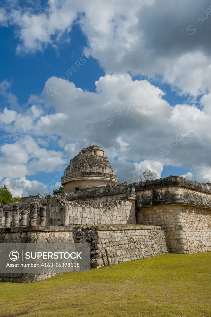 View of the circular building El Caracol, the observatory in the Chichen Itza Archaeological Zone (UNESCO World Heritage Site) on the Yucatan Peninsula in Mexico.