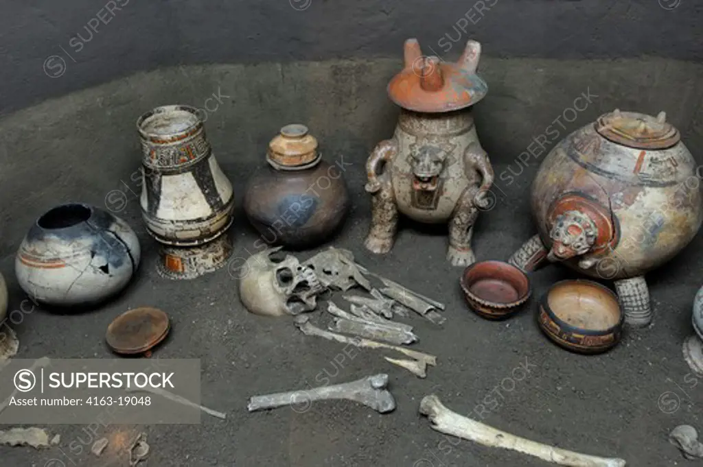 COSTA RICA, SAN JOSE, NATIONAL MUSEUM, INTERIOR, BURIAL SITE