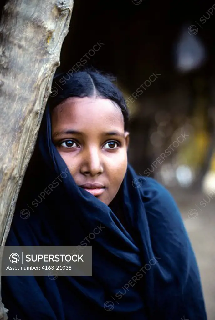 Mali, Near Mopti, Tuareg Camp, Portrait Of Young Tuareg Woman