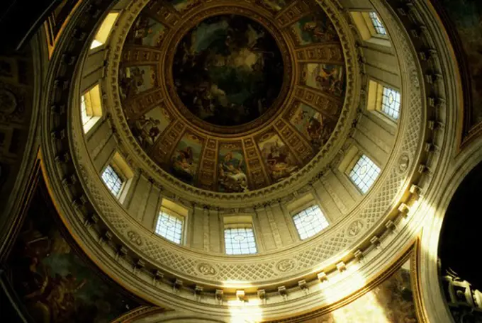 FRANCE, PARIS, CHURCH OF THE INVALIDES, INTERIOR