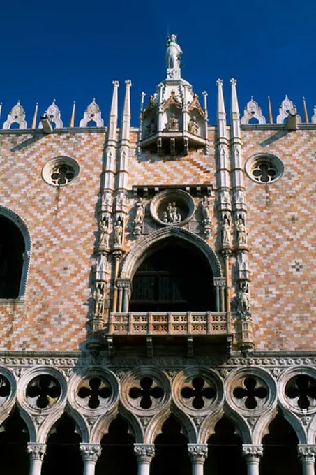 ITALY, VENICE, DOGES PALACE, DETAIL