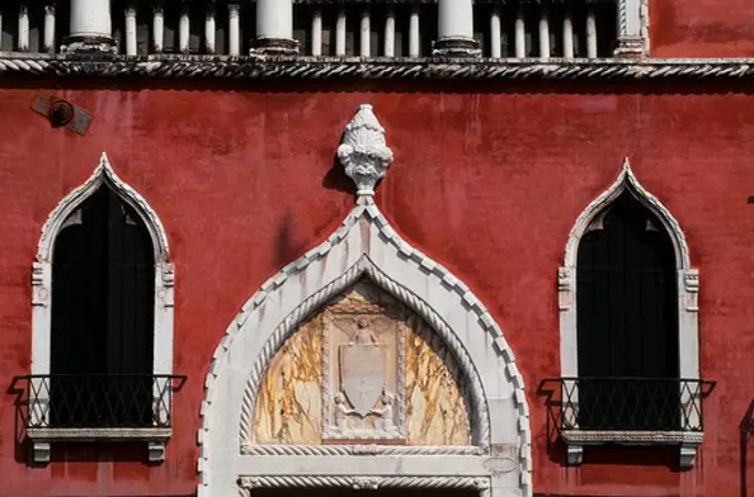 ITALY, VENICE, DANIELI HOTEL, WINDOWS