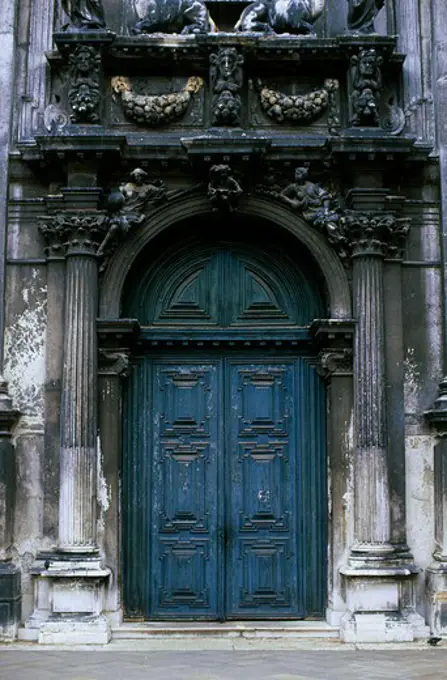 ITALY, VENICE, DOOR OF CHURCH