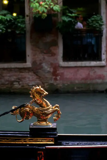 ITALY, VENICE, DETAIL OF GONDOLA, BRONZE HORSE