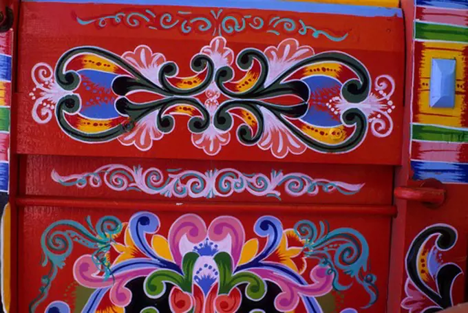 COSTA RICA, SARCHI, DETAIL OF HAND-PAINTED OXCART