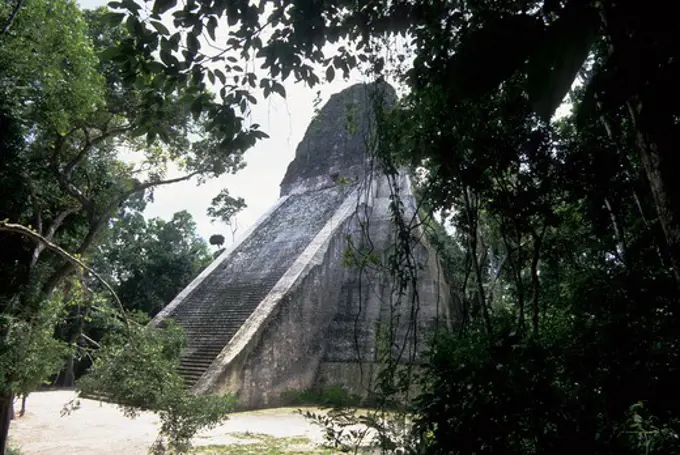 GUATEMALA, TIKAL, VIEW OF TEMPLE V