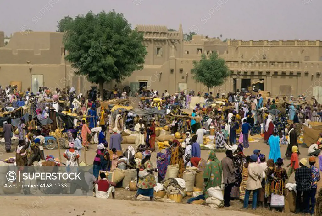 MALI, DJENNE, WEEKLY MARKET, MARKET SCENE