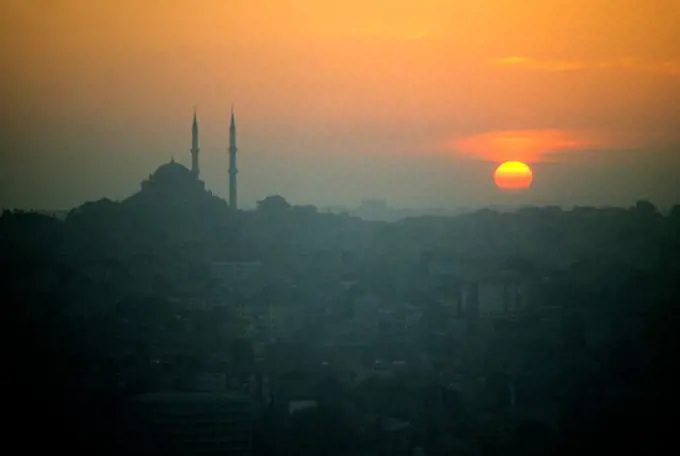 Turkey, Istanbul, Golden Horn, Fatih Mosque, At Sunset