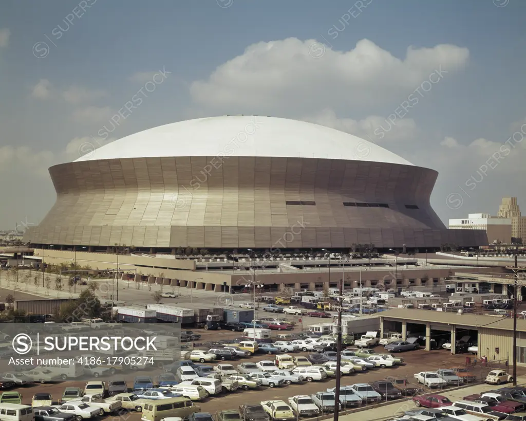 1970s LOUISIANA SUPERDOME IN 1975 NOW MERCEDES-BENZ SUPERDOME HOME OF SAINTS NFL FOOTBALL TEAM SPORTS STADIUM NEW ORLEANS LA USA