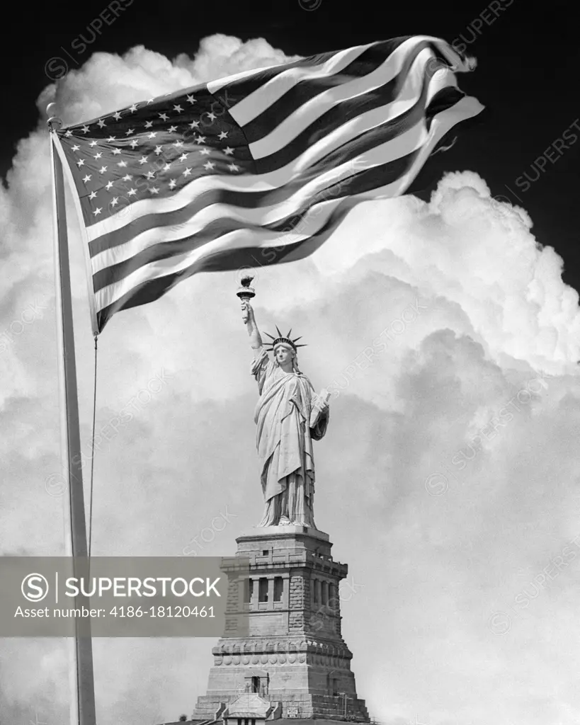 1940s STATUE OF LIBERTY WITH 48 START AMERICAN FLAG OVERLAY IN