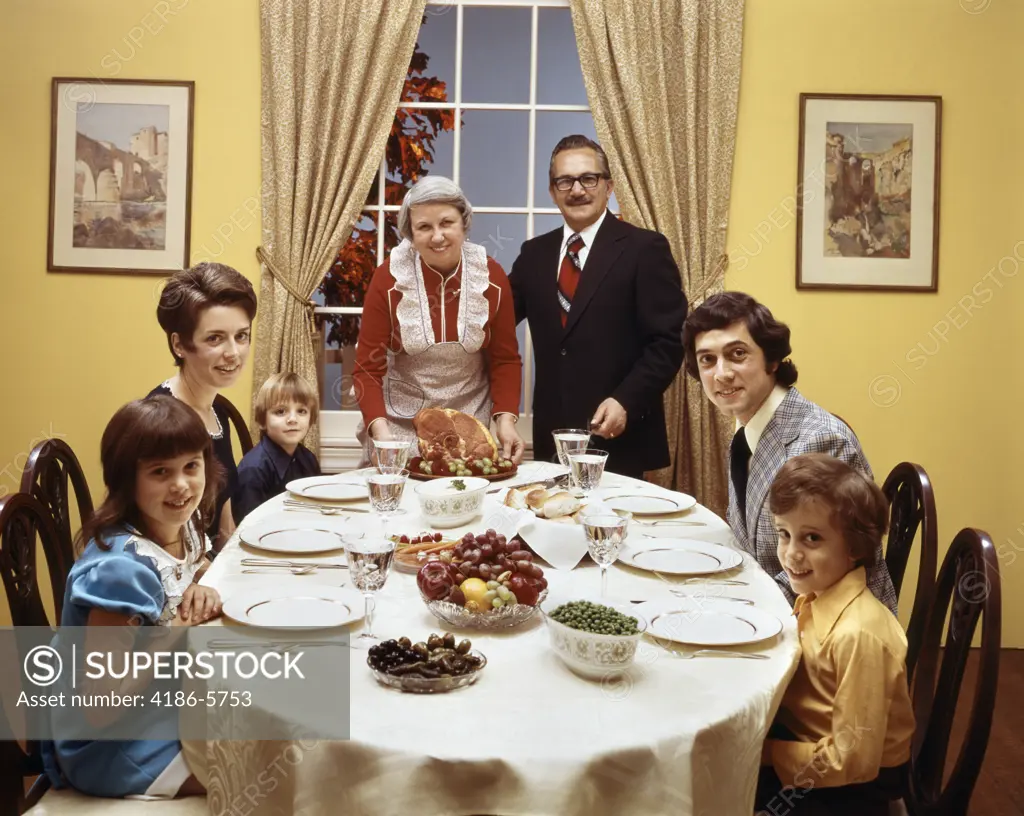 1970S Family Dinner Table