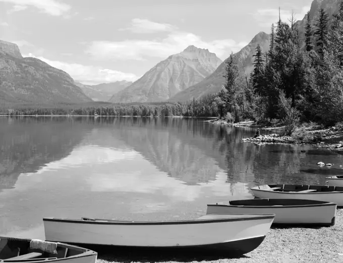 1930S Rowboats And Lake Mount Rundle Banff National Park Canadian Rockies Alberta Canada