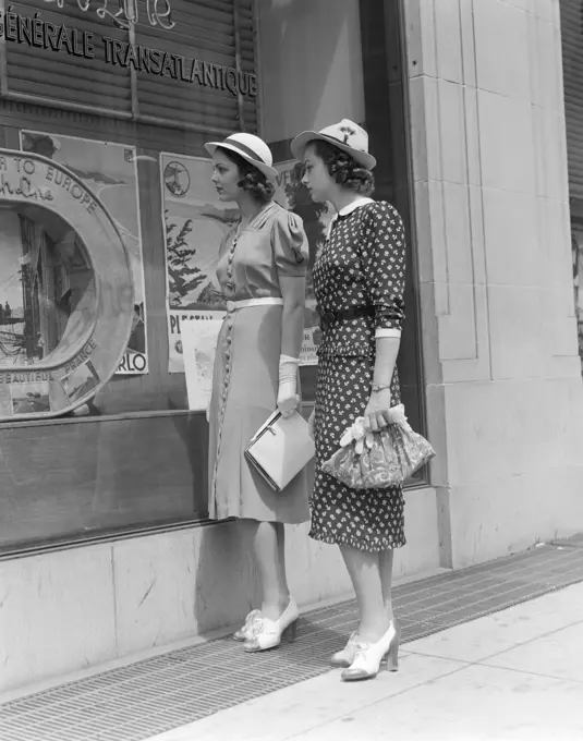 Ladies Women Window Shopping 1930S