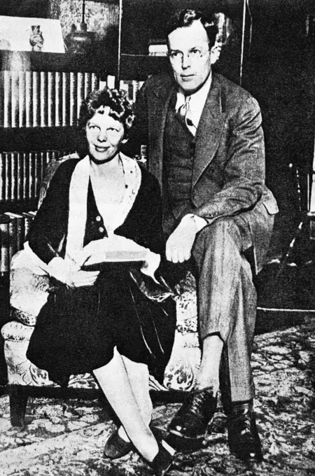 1930s HALF TONE OF AMELIA EARHART WITH HER HUSBAND G.P. PUTNAM