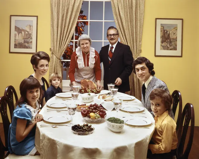 1970S Family Dinner Table