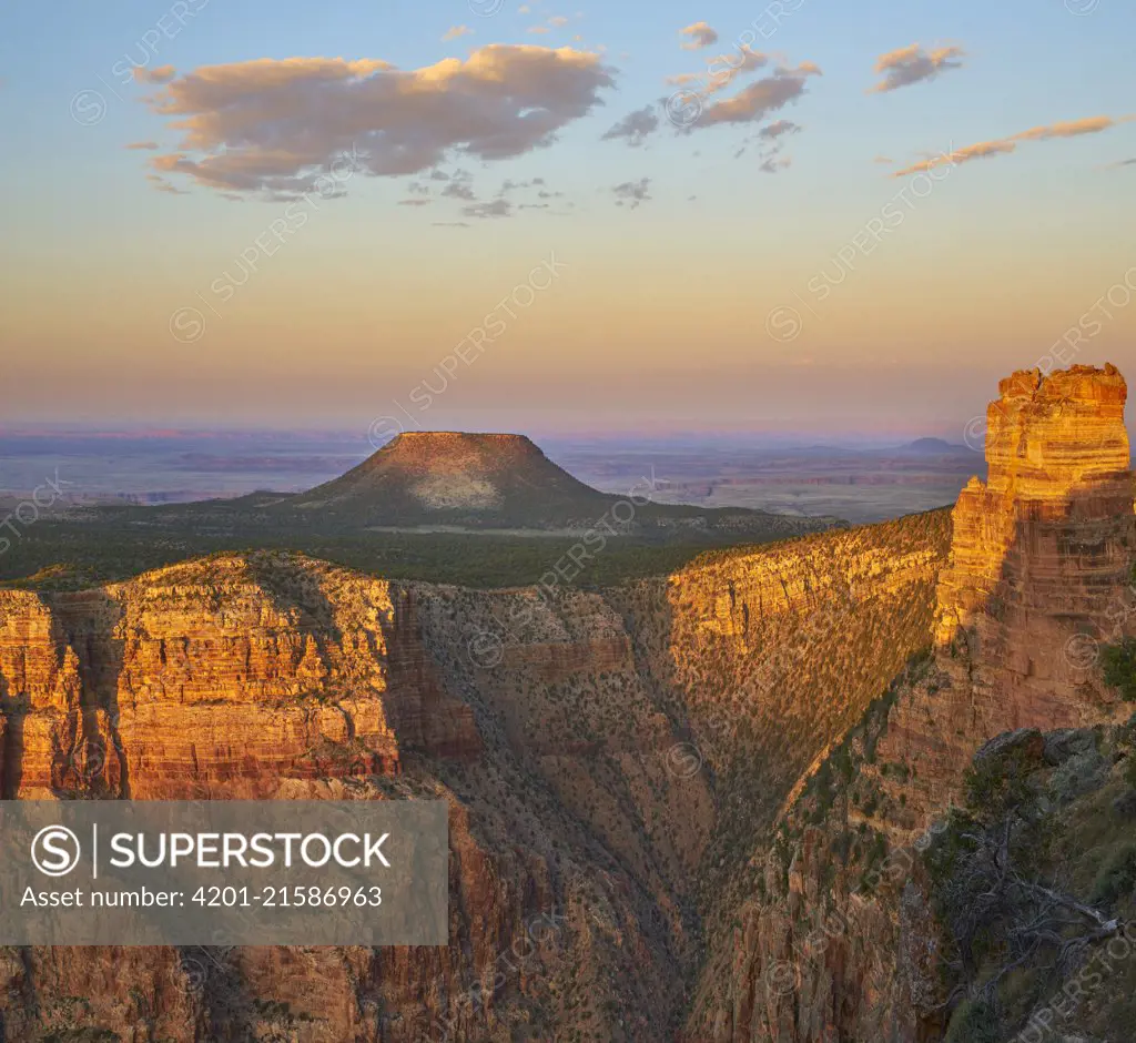 Butte and canyon cliffs, Grand Canyon, Desert View Overlook Overlook, Grand Canyon National Park, Arizona