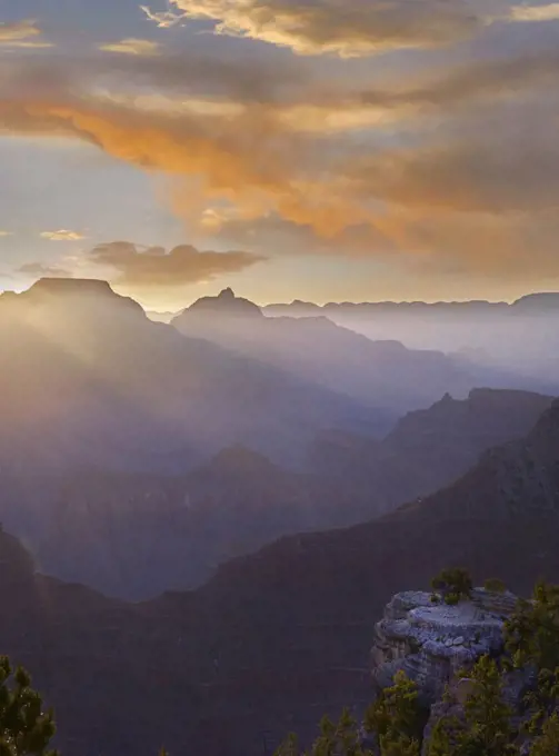 Sunrise at Yavapai Point with Vishnu Temple, Wotans Throne, Grand Canyon National Park, Arizona