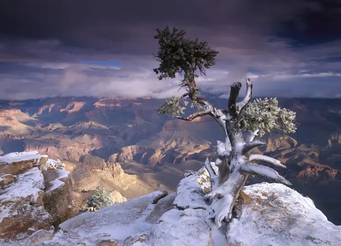 South Rim of Grand Canyon with a dusting of snow seen from Yaki Point, Grand Canyon National Park, Arizona