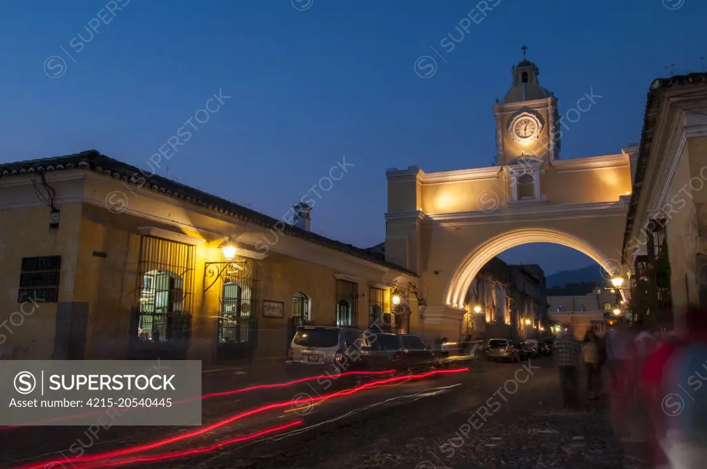 Santa Catalina Arch, Arco de Santa Catalina, at night, Antigua, Guatemala