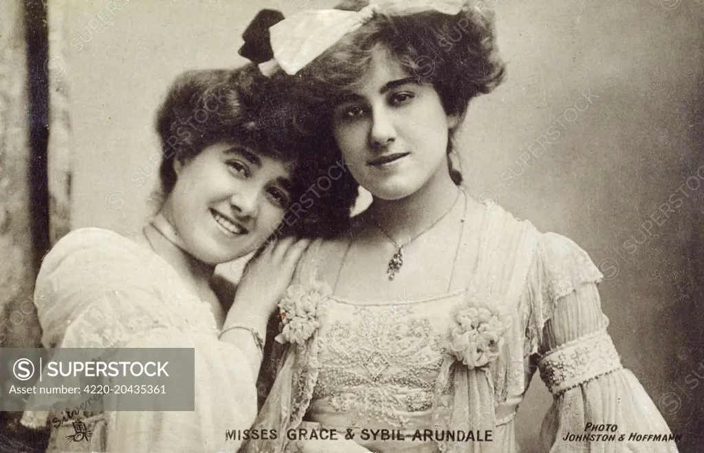 Grace Arundale and her (slightly better-known) sister Sybil Arundale (1879-1965) - British Actresses and popular Music Hall performers as a double-act. During World War I, Sybil began to appear in films.     Date: circa 1904