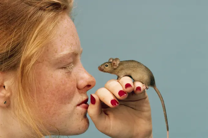 PET MOUSE - on girl's hand 