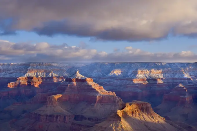 Grand Canyon - panoramic view from Yavapai Point towards the North Rim of the Grand Canyon. sunrise - Grand Canyon National Park - South Rim -  Arizona - USA .