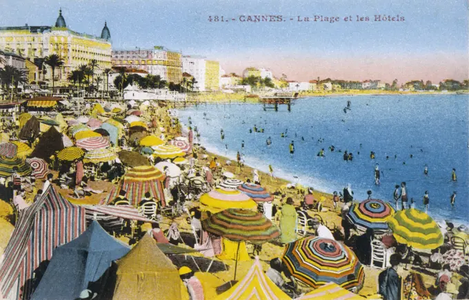 Cannes:a crowded beachDate: 1936