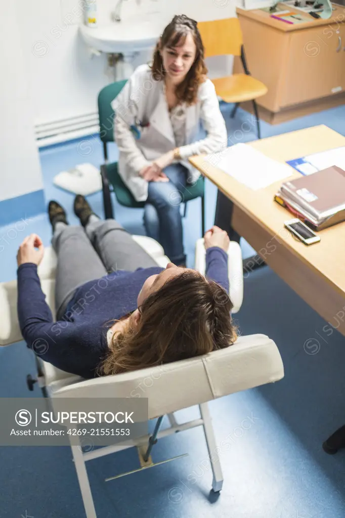 Patient treated with radiotherapy in hypnosis session, Comfort care by a manipulator radiology trained in hypnosis, Angouleme hospital, France.