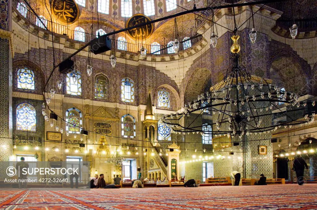 The interior of the beautiful Yeni Camii mosque. Istanbul, Turkey