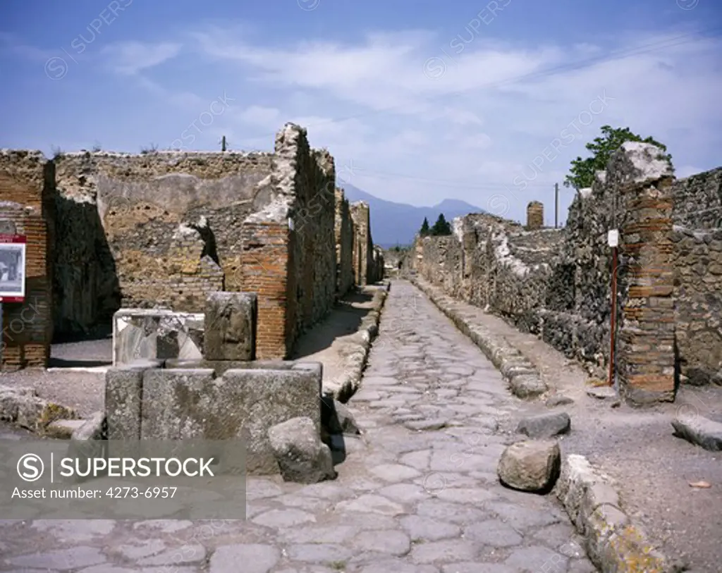 Pompeii In Italy, City Destroyed And Completely Buried During An Eruption Of The Volcano Mount Vesuvius In August 79, A Unesco World Heritage Site Since 1997