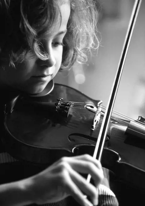 Girl playing violin