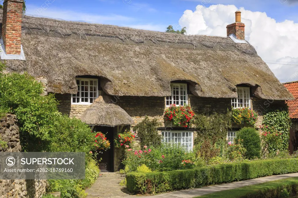 Thatched cottage at Thornton le Dale.