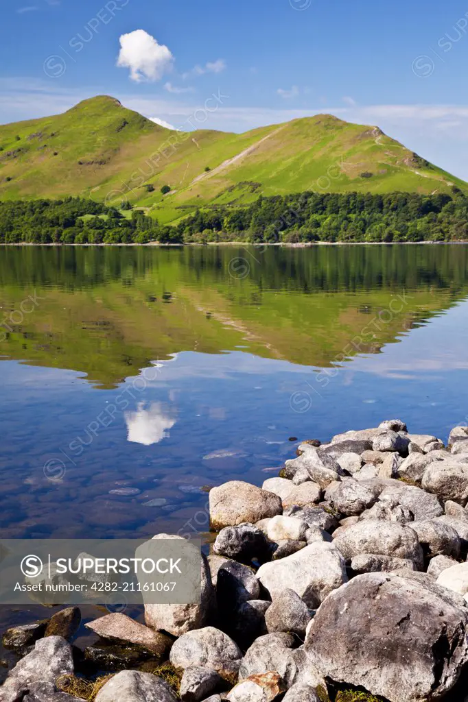 Derwent Water and Cat Bells in the Lake District National Park.