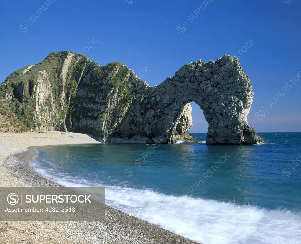 England, Dorset, Durdle Door. The Durdle Door rock formation.