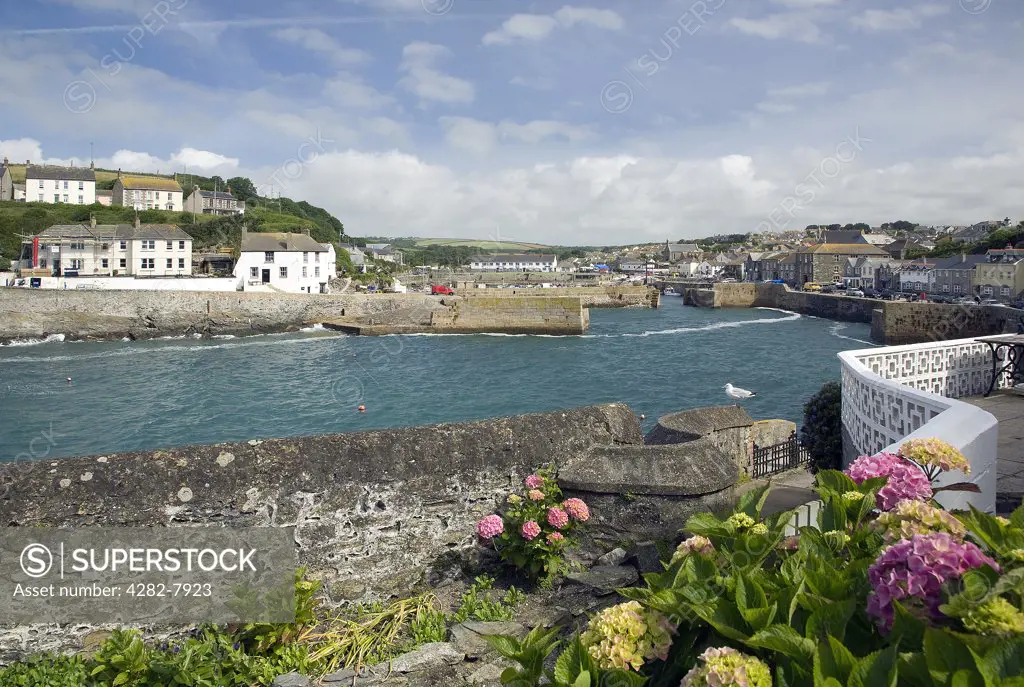 England, Cornwall, Porthleven. Looking over Porthleven harbour located in Mounts Bay.