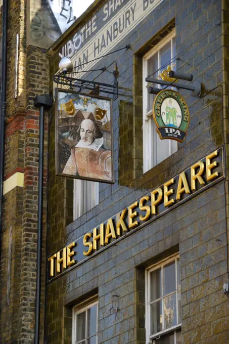 England, London, Bethnal Green. The Shakespeare public house in Bethnal Green Road.